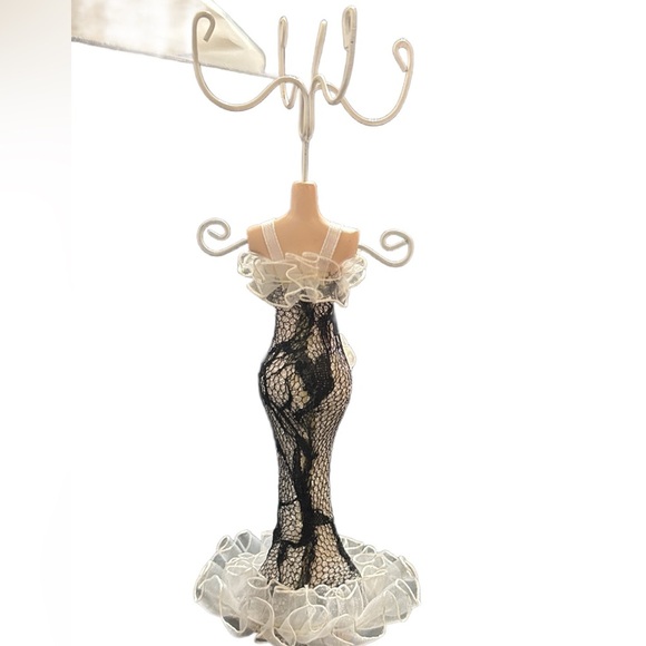 Doll Jewelry Display Stand Mannequin Necklace/bracelet
NEW
0150 - Picture 4 of 4